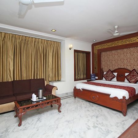 Oyo 5915 Hotel Swagath Nuova Delhi Esterno foto