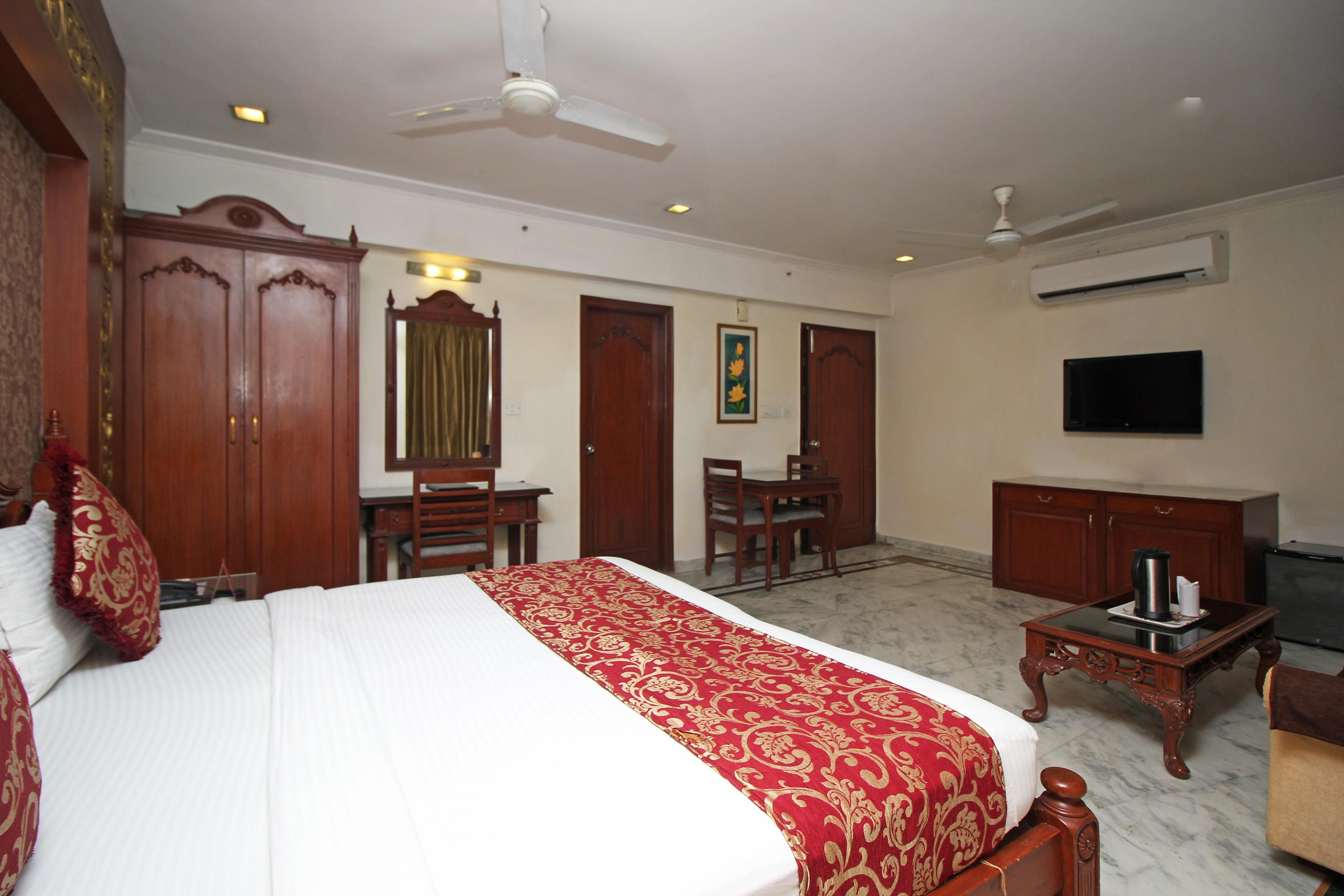 Oyo 5915 Hotel Swagath Nuova Delhi Esterno foto