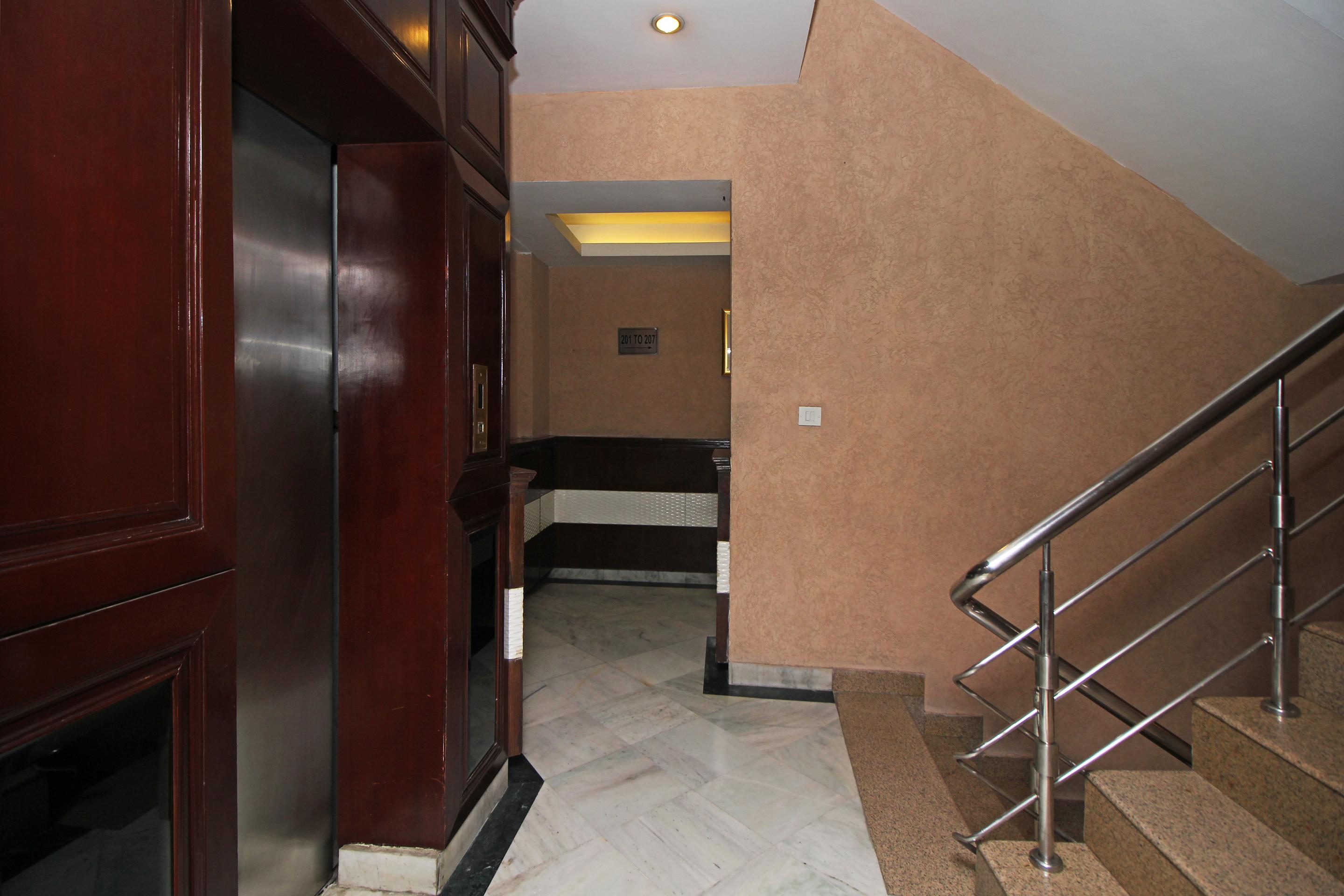 Oyo 5915 Hotel Swagath Nuova Delhi Esterno foto