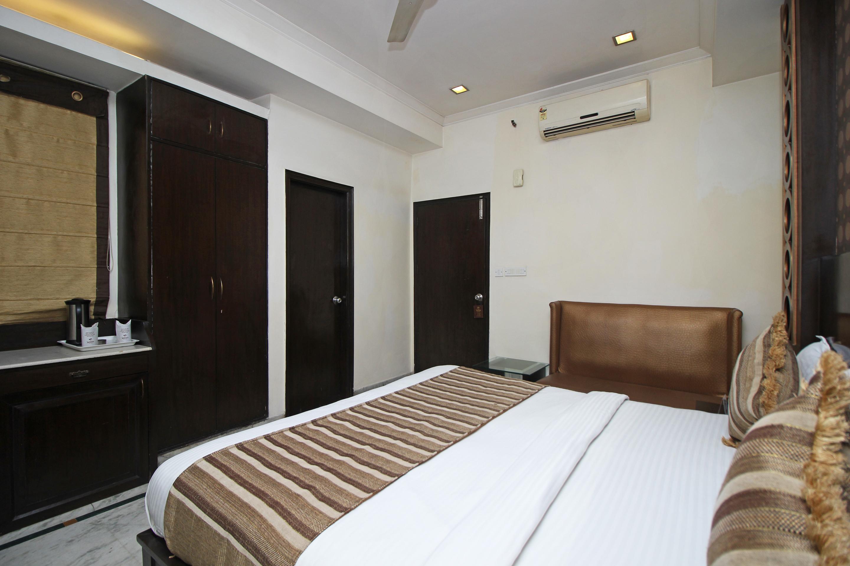 Oyo 5915 Hotel Swagath Nuova Delhi Esterno foto