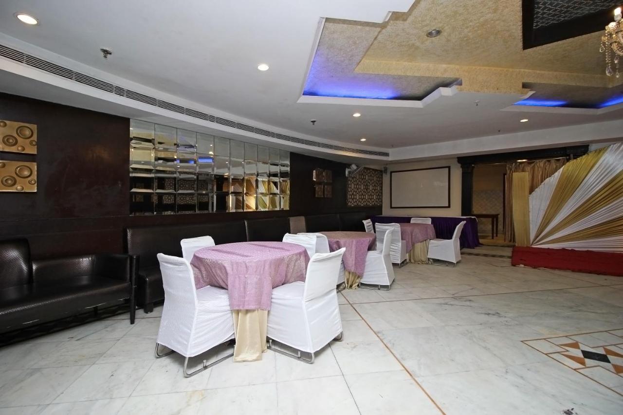 Oyo 5915 Hotel Swagath Nuova Delhi Esterno foto